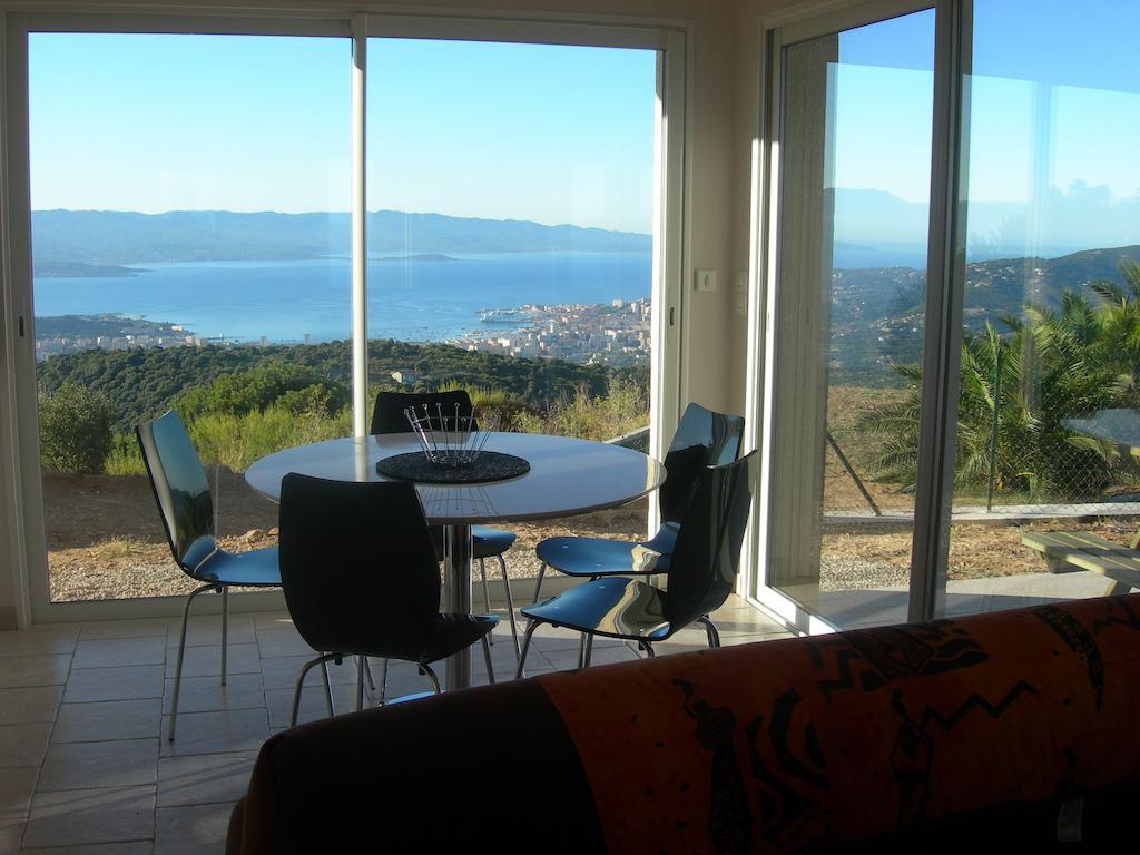 Gites Sassone, Vue Panoramique Sur Ajaccio Et La Mer Alata Habitación foto